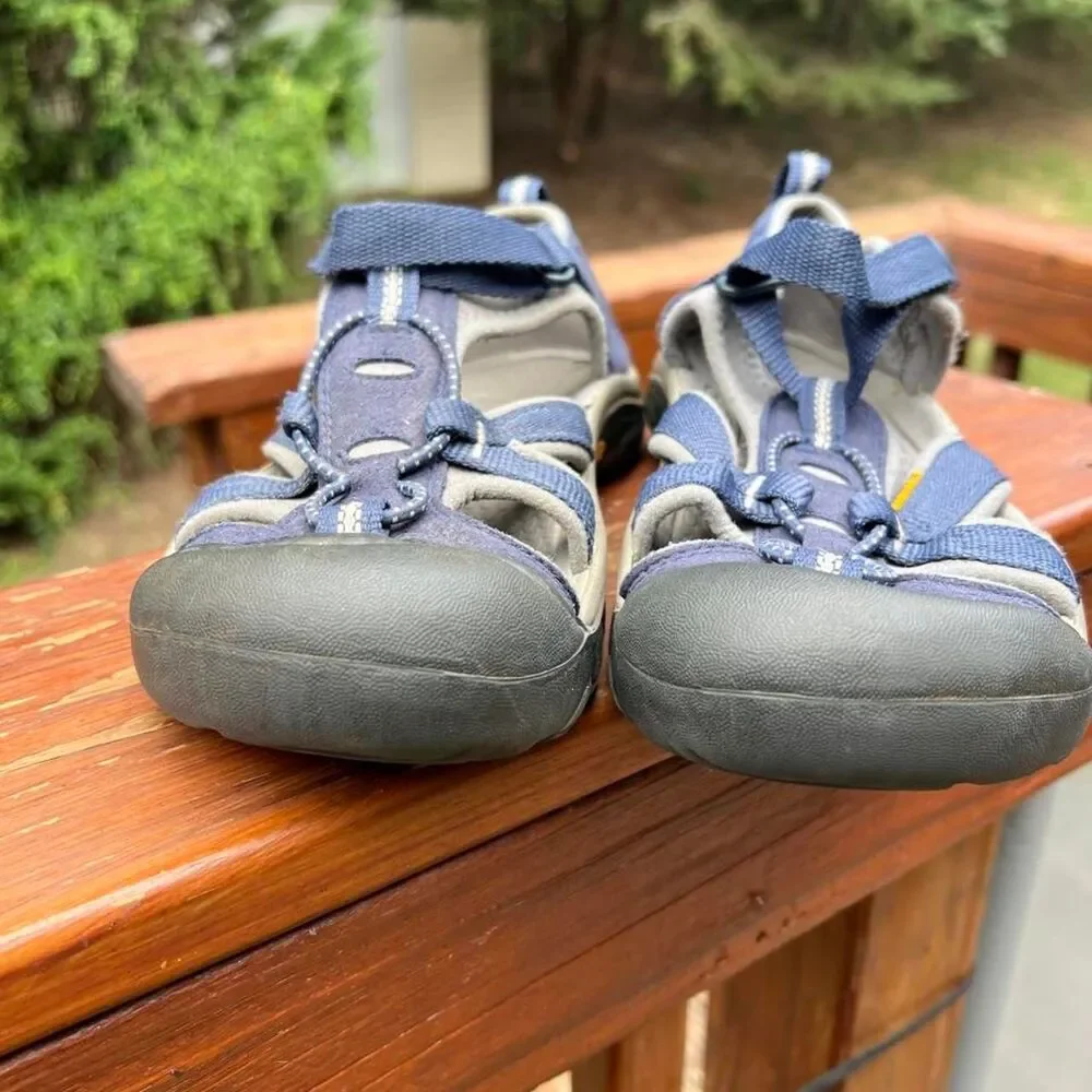 Keen Youth 4 Womens 5.5 Blue Water Hiking Outdoor Gorpecore Sandals